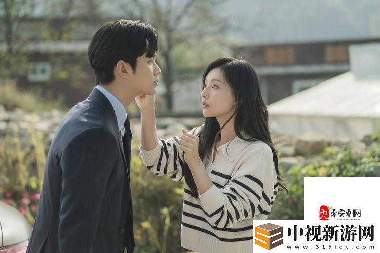 爆火韓劇男主×女主摸熊場景被刪！CP粉集體怒吼